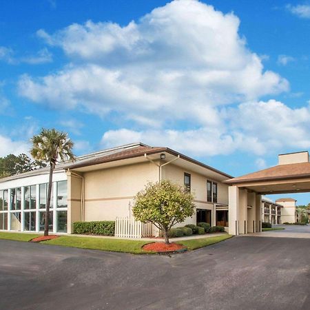 Quality Inn & Suites Ridgeland Exterior photo
